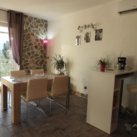 Pobuk Apartment *